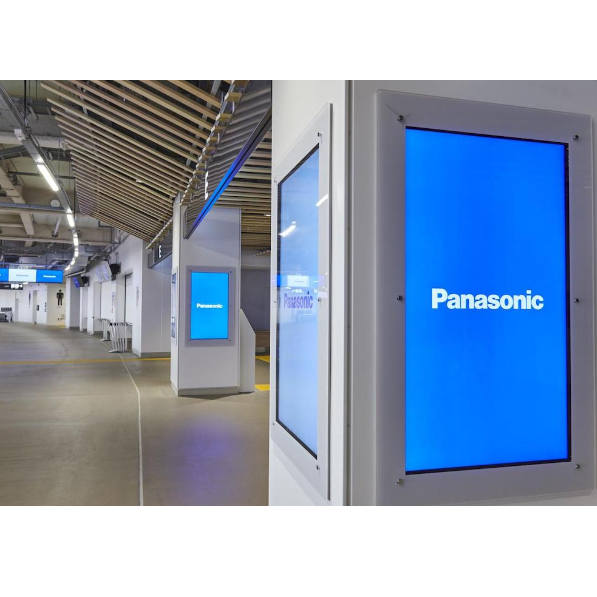 Panasonic Digital Signage Displays | Transform your business communication